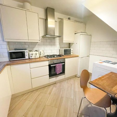 Flat 4, Kingsbury House Villa Londra Exterior foto